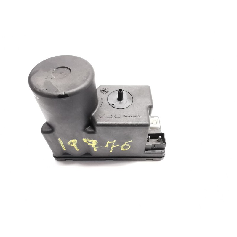 Pompe de verrouillage centralisé Audi 80 B4 avant (8C5) | Desguace Becerril Pompe de verrouillage centralisé Audi 80 B4 avant (8C5) | Desguace Becerril