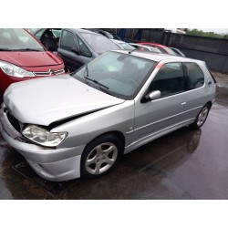 Détail des pièces pour Peugeot 306 hatchback (7A, 7C, N3, N5) 2.0 HDI 90 Diesel de l'année 2000 avec le moteur RHY (DW10TD)