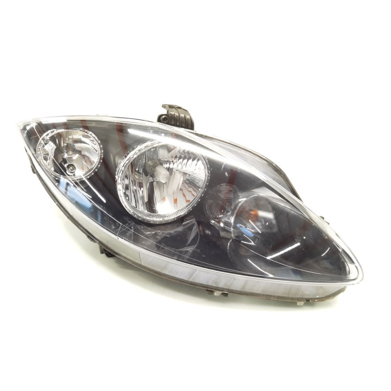 Faro destro Seat Leon (1P1) | Desguace Becerril Faro destro Seat Leon (1P1) | Desguace Becerril