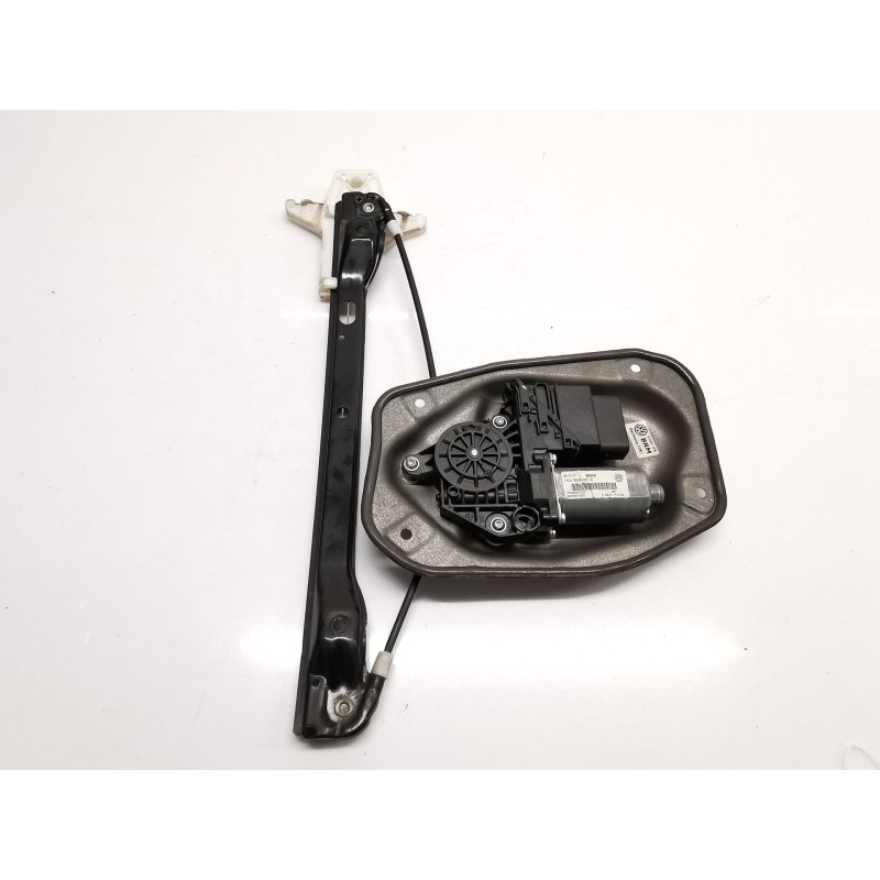 Alzacristallo posteriore sinistro Volkswagen Golf V (1K1) | Desguace Becerril Alzacristallo posteriore sinistro Volkswagen Golf V (1K1) | Desguace Becerril