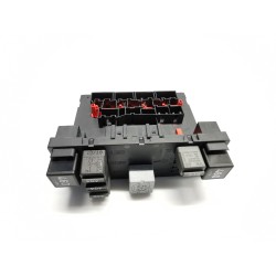 Relay / fuse box Volkswagen Golf V (1K1) | Becerril Scrap Yard