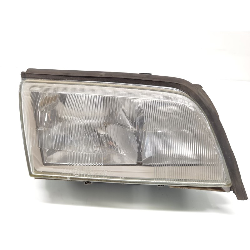 Right headlight Clase C (W202) | Becerril Scrap Yard