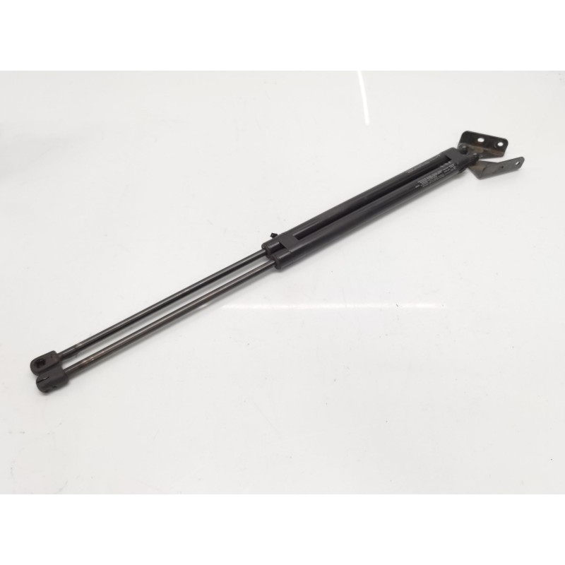 Trunk/boot lid struts Ssangyong Rodius I | Becerril Scrap Yard Trunk/boot lid struts Ssangyong Rodius I | Becerril Scrap Yard