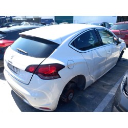 Elenco delle parti per Citroen DS4 (NX_) 1.6 HDi 90 Diesel dell'anno 2012 con motore 9HP (DV6DTED)