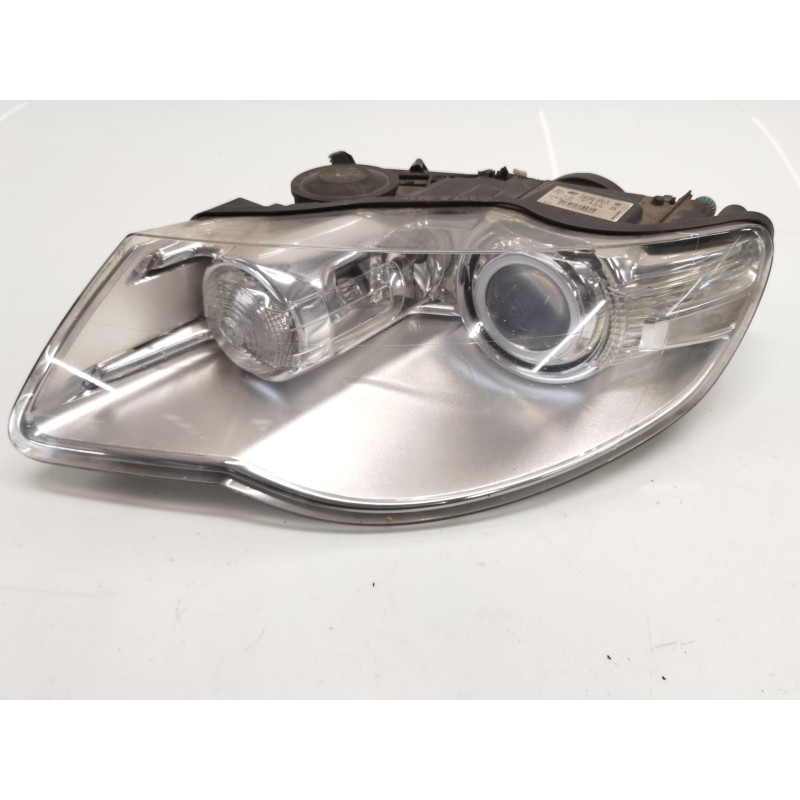 Left headlight Volkswagen Touareg (7LA, 7L6, 7L7) | Becerril Scrap Yard