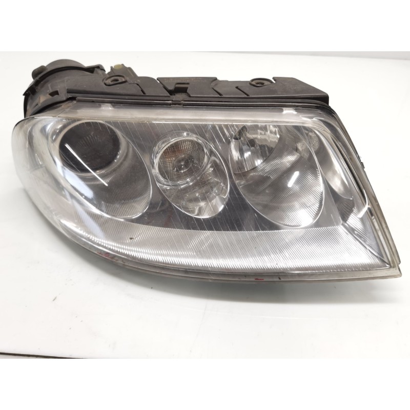 Rechtes Scheinwerfer Volkswagen Passat B5.5 variant (3B6) | Desguace Becerril Rechtes Scheinwerfer Volkswagen Passat B5.5 variant (3B6) | Desguace Becerril