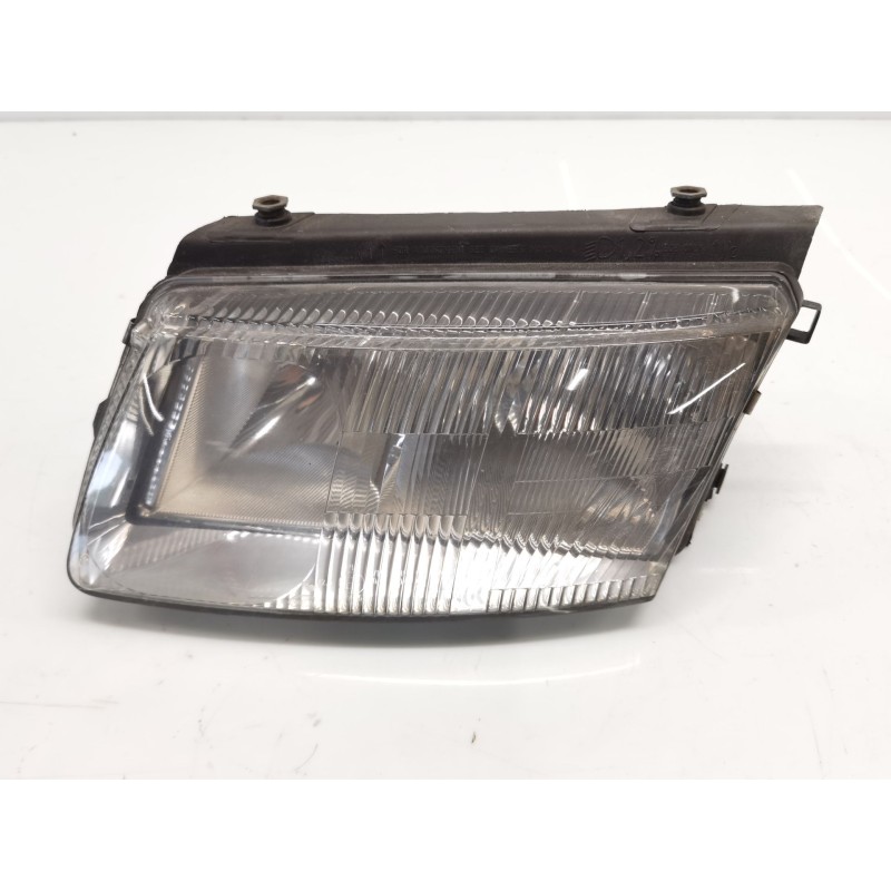 Recambio de faro izquierdo para volkswagen passat berlina (3b2) comfortline referencia OEM IAM 3B0941017K Recambio de faro izquierdo para volkswagen passat berlina (3b2) comfortline referencia OEM IAM 3B0941017K