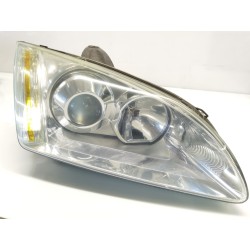 Right headlight Ford Focus berlina (cap) | Becerril Scrap Yard