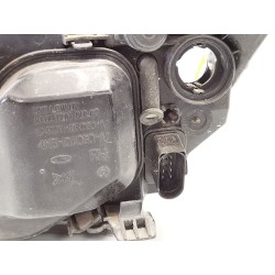 Right headlight Ford Focus berlina (cap) | Becerril Scrap Yard