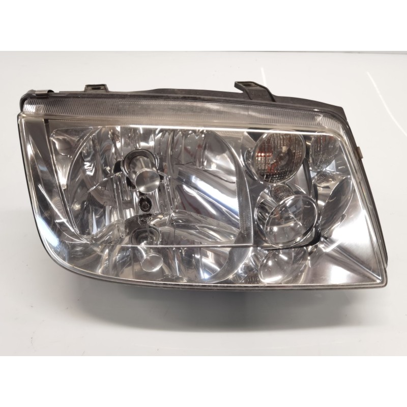 Recambio de faro derecho para volkswagen bora berlina (1j2) conceptline referencia OEM IAM 1J5941018BE Recambio de faro derecho para volkswagen bora berlina (1j2) conceptline referencia OEM IAM 1J5941018BE