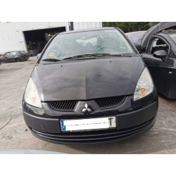 mitsubishi colt berlina 5 (z30a) del año 2005