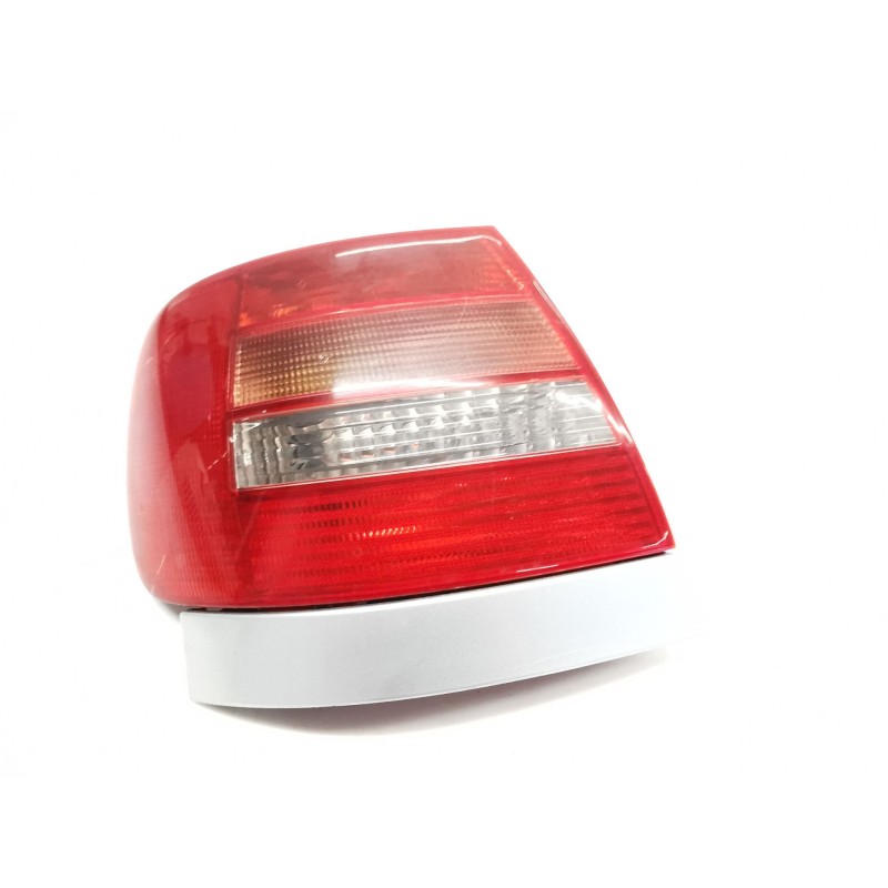 Rücklicht links Audi A4 B5 (8D2) | Desguace Becerril Rücklicht links Audi A4 B5 (8D2) | Desguace Becerril