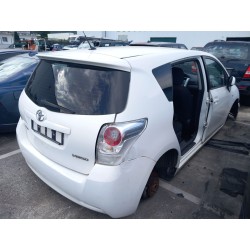 toyota verso (_r2_) del año 2010