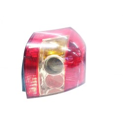 Recambio de piloto trasero derecho para toyota corolla (_e12_) 2.0 d-4d (cde120r_, cde120l_) referencia OEM IAM 8155002300  