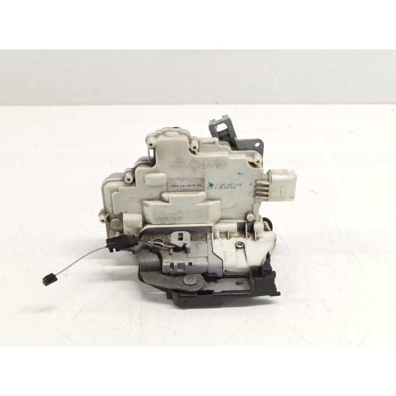 Recambio de cerradura puerta delantera derecha para seat leon (1p1) reference referencia OEM IAM 1P1837016 Recambio de cerradura puerta delantera derecha para seat leon (1p1) reference referencia OEM IAM 1P1837016
