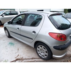 تفكيك Peugeot 206 hatchback (2A/C) 1.4 HDi eco 70 Diesel من عام 2006 بمحرك 8HX (DV4TD),8HZ (DV4TD)
