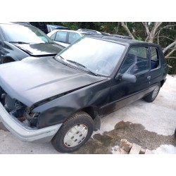 تفكيك Peugeot 205 II (20A/C) 1.1 XA Gasolina من عام 1989 بمحرك E1