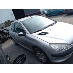 تفكيك Peugeot 206 hatchback (2A/C) 1.4 i Gasolina من عام 2005 بمحرك KFW (TU3A),KFW (TU3JP),KFX (TU3JP)