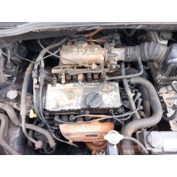 تفكيك Hyundai getz (tb) 1.1 Gasolina من عام 2003 بمحرك G4HD