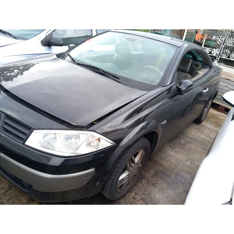 تفكيك Renault megane II coupe-cabriolet (EM0/1_) 2.0 Gasolina من عام 2005 بمحرك F4R 770,F4R 771 تفكيك Renault megane II coupe-cabriolet (EM0/1_) 2.0 Gasolina من عام 2005 بمحرك F4R 770,F4R 771