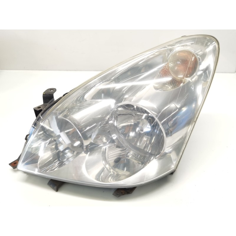 Recambio de faro izquierdo para toyota corolla verso (r1) referencia OEM IAM 811700F060  