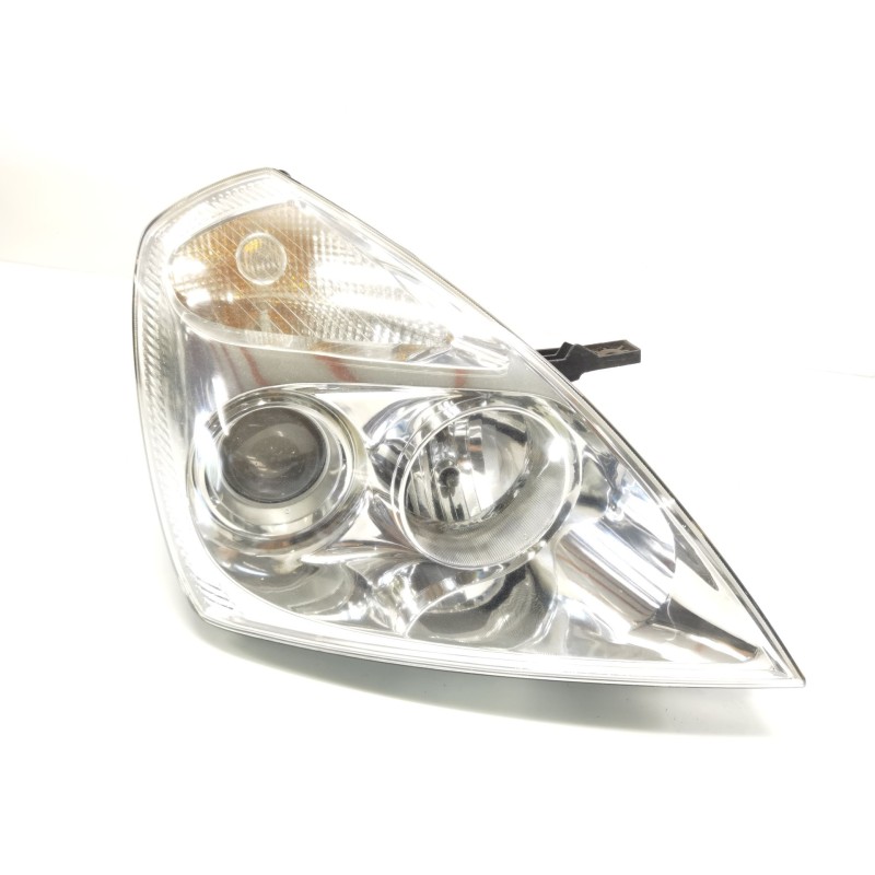 Recambio de faro derecho para kia carnival referencia OEM IAM 921024D020  