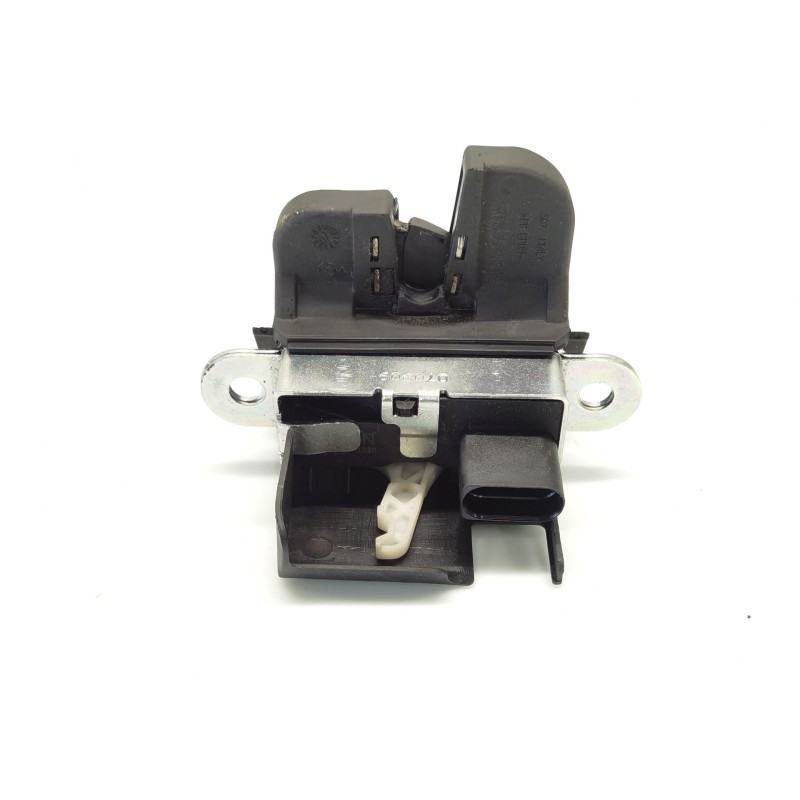Trunk / tailgate lock Volkswagen Tiguan (5N_) | Becerril Scrap Yard Trunk / tailgate lock Volkswagen Tiguan (5N_) | Becerril Scrap Yard