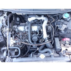 تفكيك Nissan primera hatchback (P12) 1.9 dCi Diesel من عام 2005 بمحرك F9Q