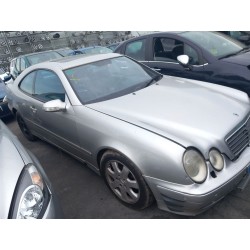 mercedes-benz clk (c208) del año 2001