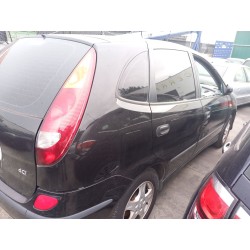 nissan almera tino (v10) del año 2004