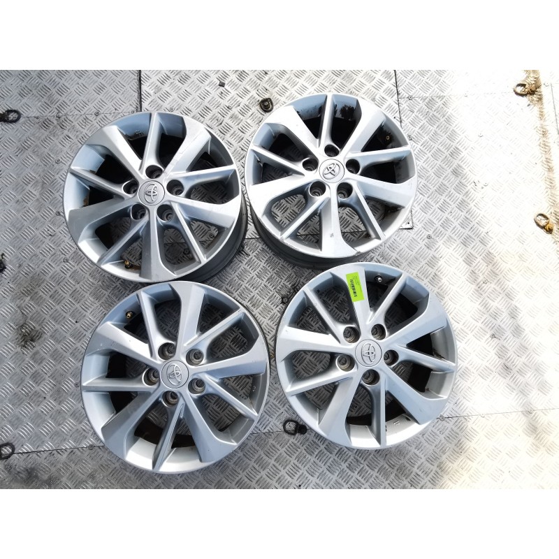 Recambio de juego llantas para toyota auris active referencia OEM IAM 4261102E90  