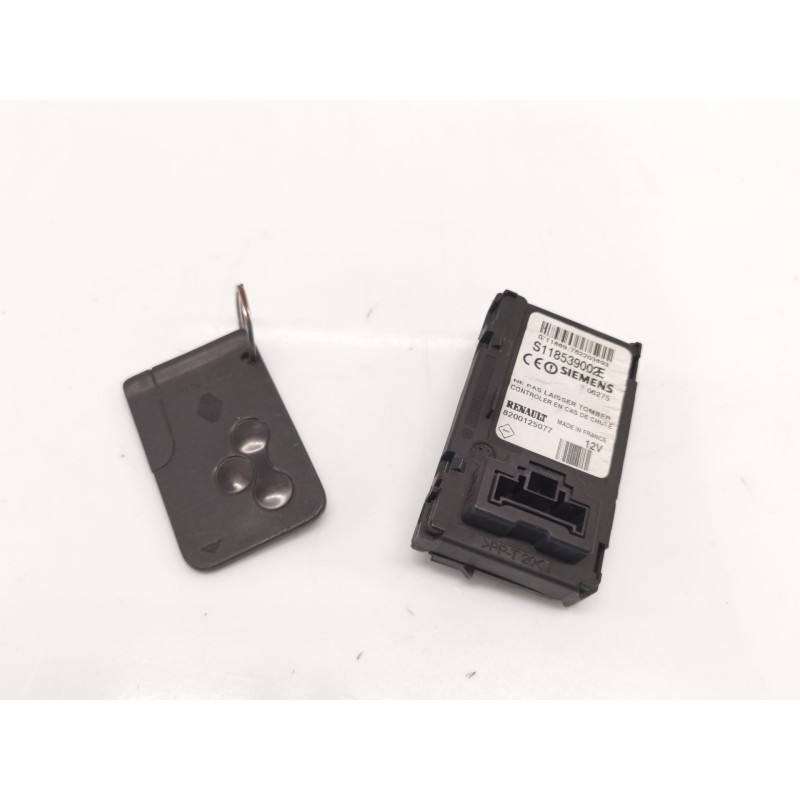 Card holder Renault Scenic II (JM0/1_) | Becerril Scrap Yard Card holder Renault Scenic II (JM0/1_) | Becerril Scrap Yard
