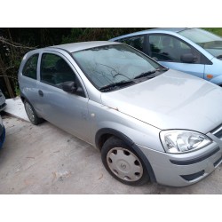 opel corsa c (x01) del año 2002