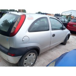 opel corsa c (x01) del año 2002