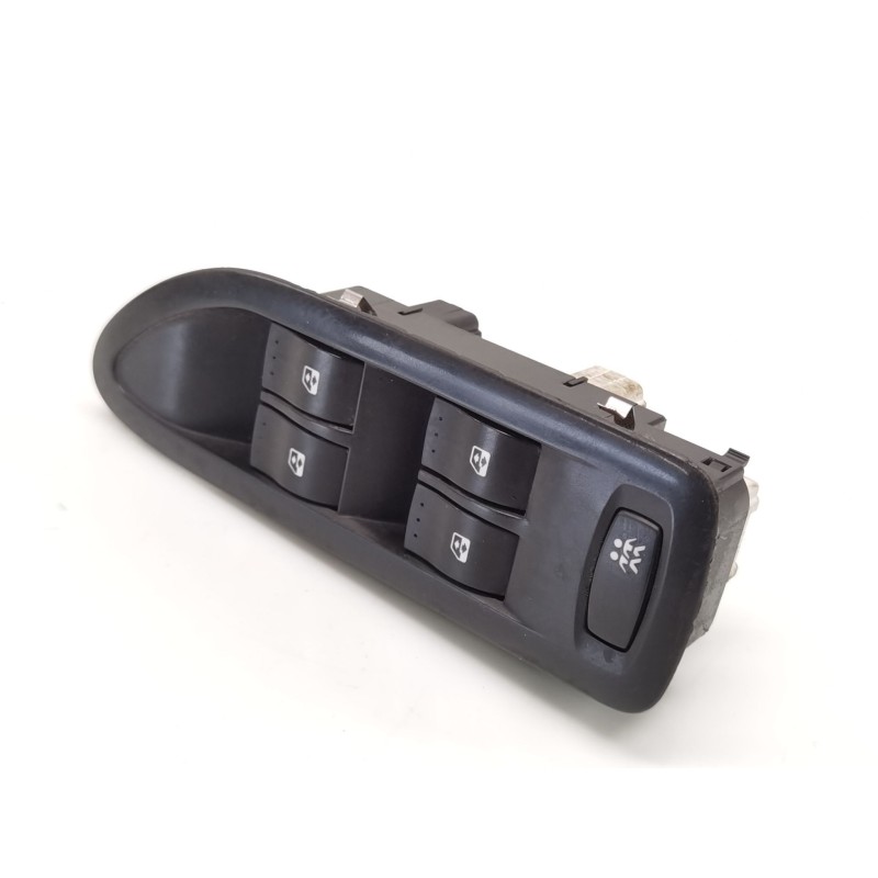 Vorderer linker Fensterheber-Schalter Renault Laguna II (BG0/1_) | Desguace Becerril Vorderer linker Fensterheber-Schalter Renault Laguna II (BG0/1_) | Desguace Becerril