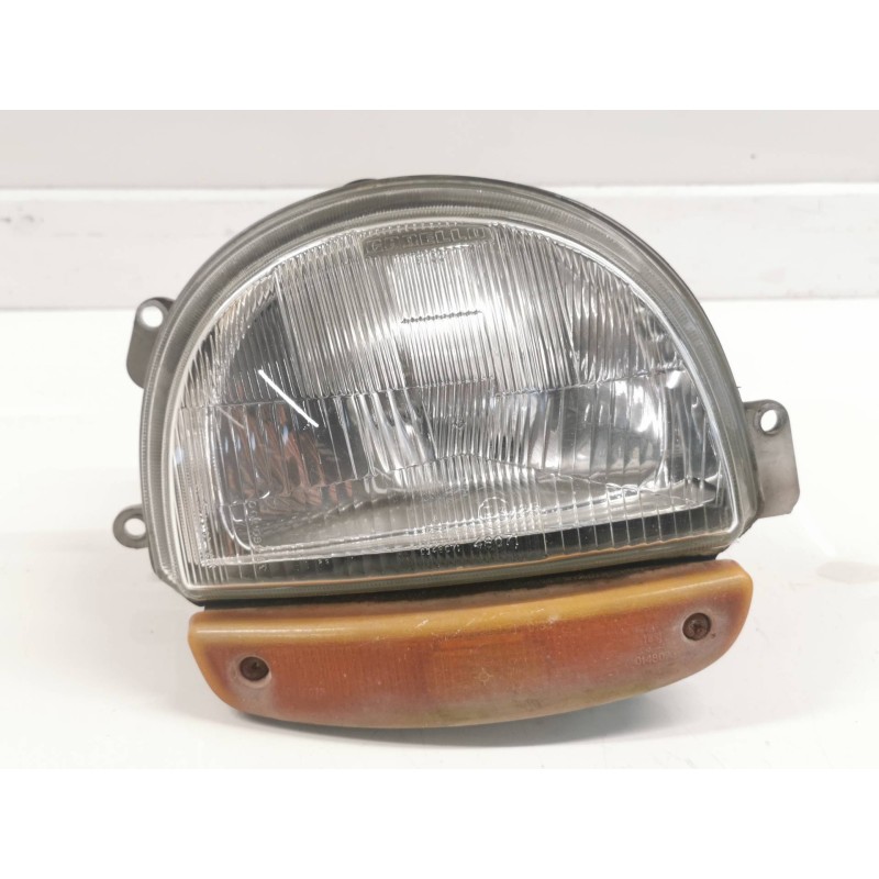 Recambio de faro derecho para renault twingo (co6) 1.2 alize referencia OEM IAM Recambio de faro derecho para renault twingo (co6) 1.2 alize referencia OEM IAM