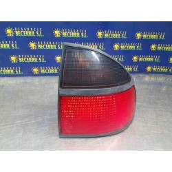 Recambio de piloto trasero derecho para renault laguna (b56) 2.2 d rt (b56f/g) referencia OEM IAM 7701038274  