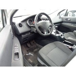 peugeot 5008 (0u_, 0e_) del año 2012