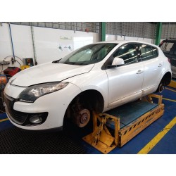 تفكيك Renault megane III hatchback (BZ0/1_, B3_) 1.5 dCi (BZ0C) Diesel من عام 2012 بمحرك K9K 636