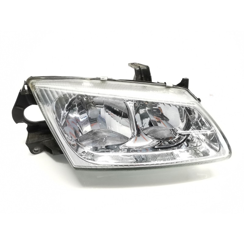 Recambio de faro derecho para nissan almera tino (v10) 1.8 referencia OEM IAM   
