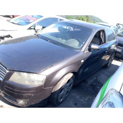 تفكيك Audi A3 (8P1) 2.0 FSI Gasolina من عام 2004 بمحرك AXW,BLR,BLX,BLY,BMB,BVY,BVZ
