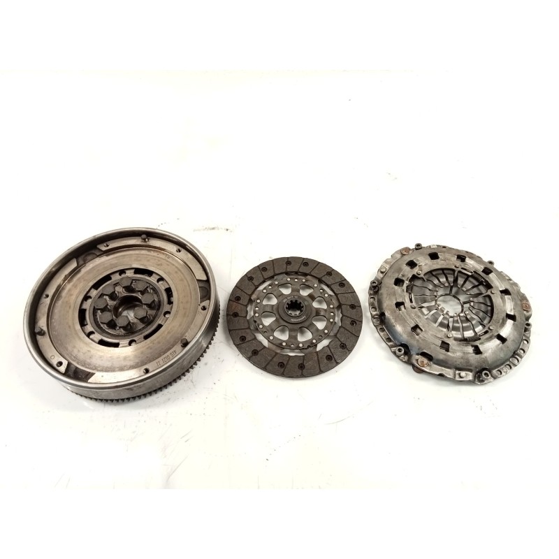 Recambio de kit de embrague para bmw serie 3 berlina (e46) 320d referencia OEM IAM 323057710  