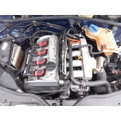 تفكيك Volkswagen passat B5.5 variant (3B6) 2.0 Gasolina من عام 2000 بمحرك AZM