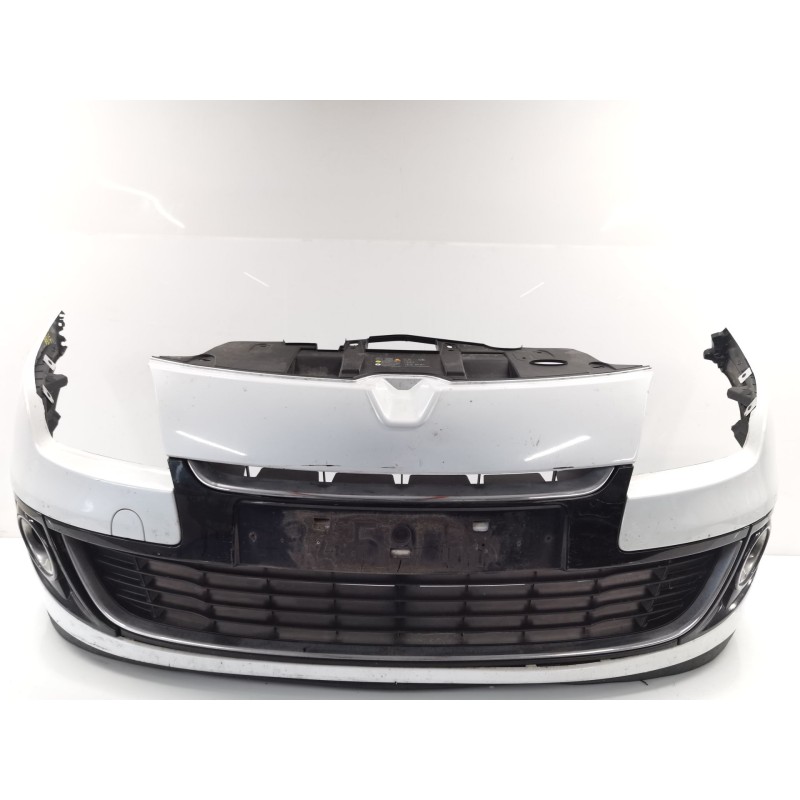 Recambio de paragolpes delantero para renault megane iii hatchback (bz0/1_, b3_) 1.5 dci (bz0c) referencia OEM IAM   