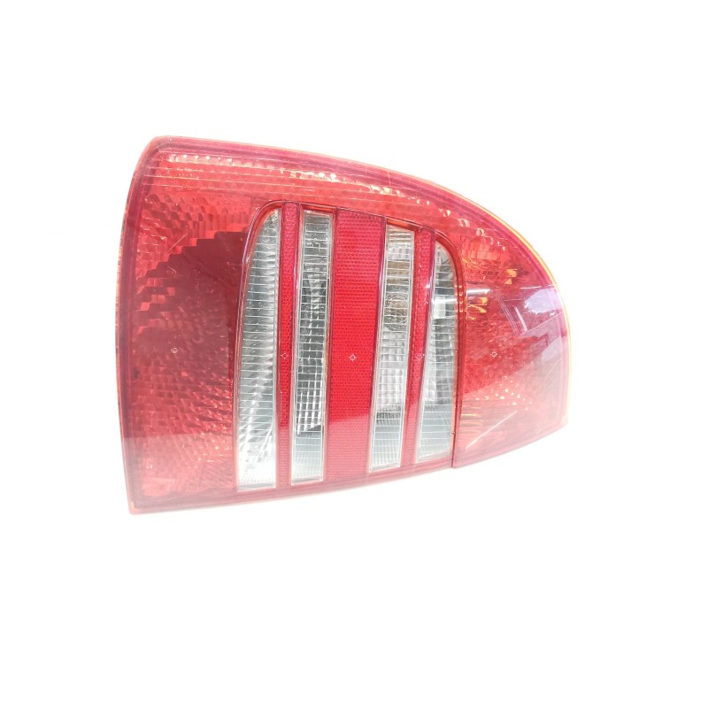 Recambio de piloto trasero izquierdo para skoda superb i (3u4) 2.0 tdi referencia OEM IAM   