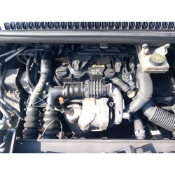 تفكيك Peugeot 5008 (0U_, 0E_) 1.6 HDi Diesel من عام 2011 بمحرك 9HR (DV6C)