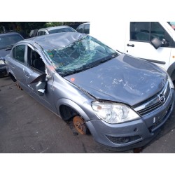 opel astra h sedán (a04) del año 2009