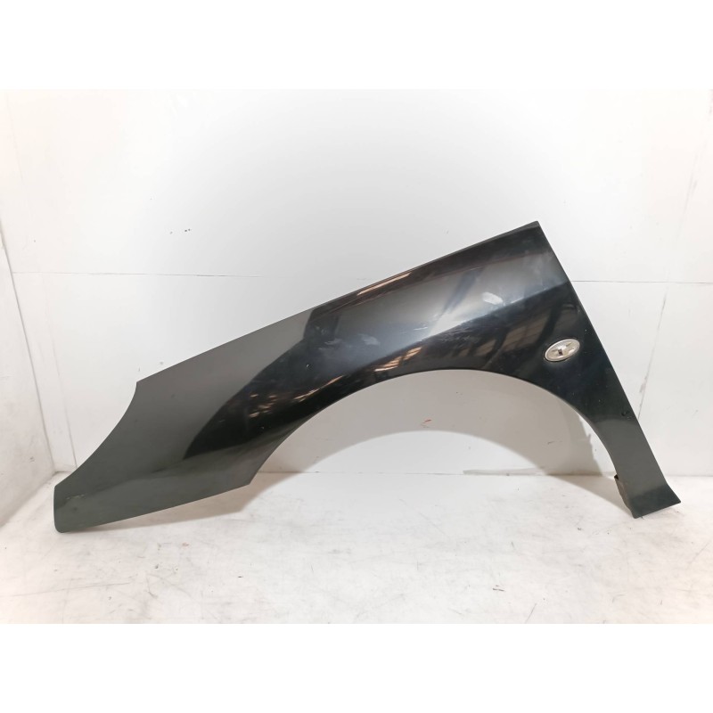 Recambio de aleta delantera izquierda para peugeot 407 st sport pack referencia OEM IAM   