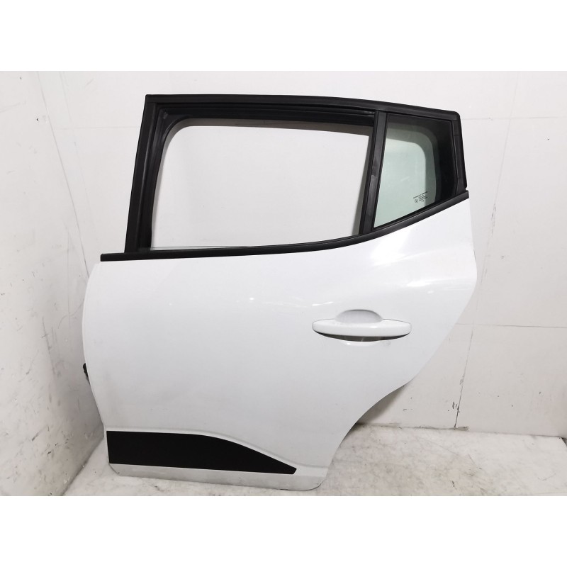 Recambio de puerta trasera izquierda para dacia sandero iii 1.0 sce 65 referencia OEM IAM   