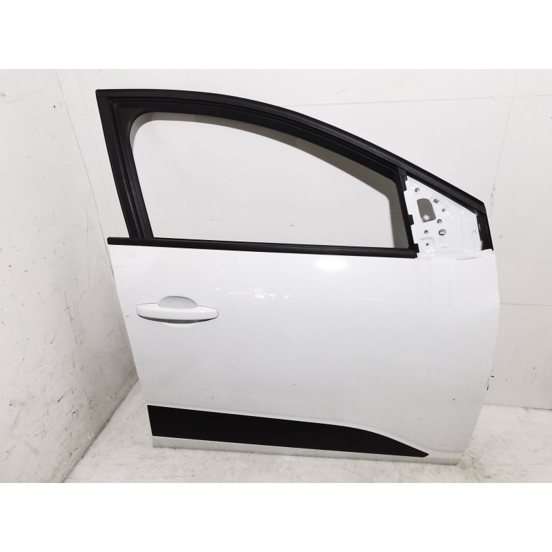 Recambio de puerta delantera derecha para dacia sandero iii 1.0 sce 65 referencia OEM IAM   